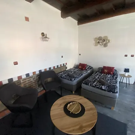 Lucia - 2 アパート